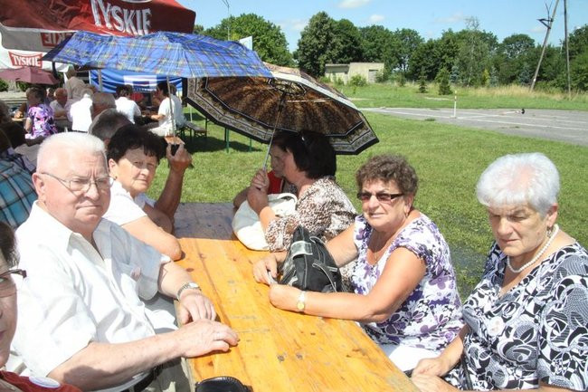 Na lotnisku bawili się seniorzy (dużo zdjęć)