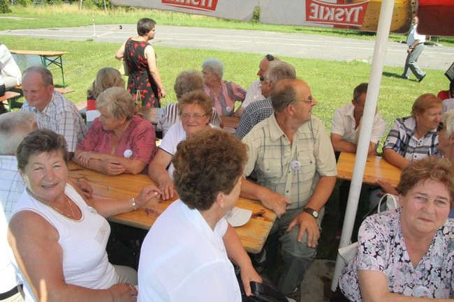 Na lotnisku bawili się seniorzy (dużo zdjęć)