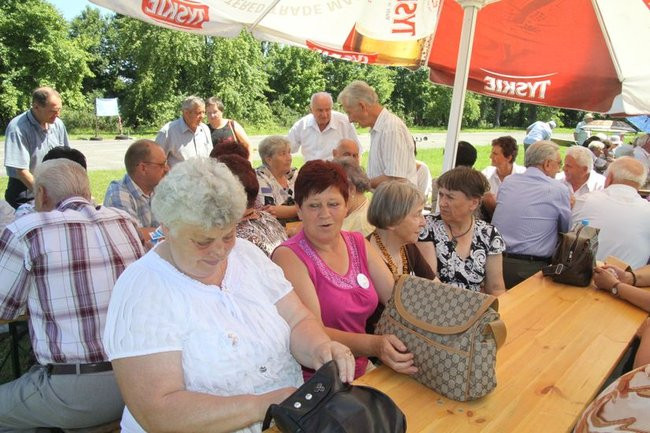 Na lotnisku bawili się seniorzy (dużo zdjęć)