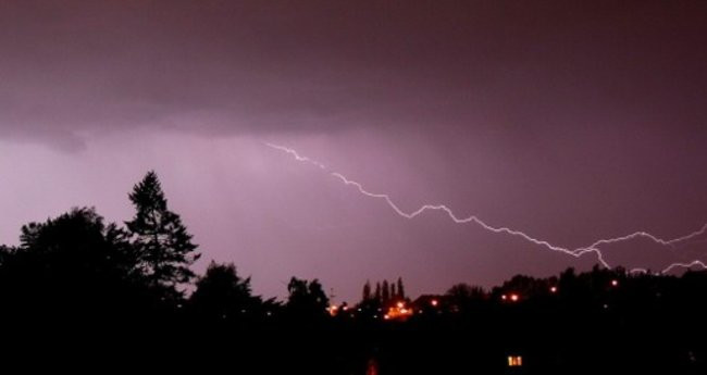 Pioruny niszczą i fascynują (zdjęcia)