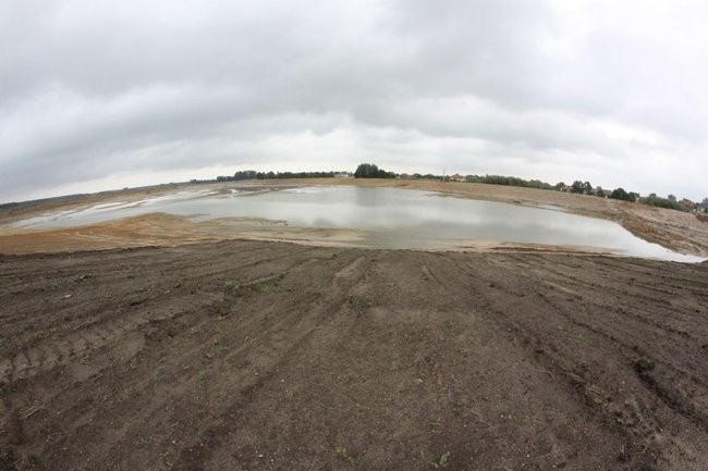 Zbiornik w Rydzynie gotowy na jesień (zdjęcia)
