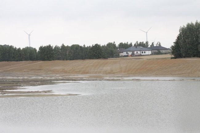 Zbiornik w Rydzynie gotowy na jesień (zdjęcia)