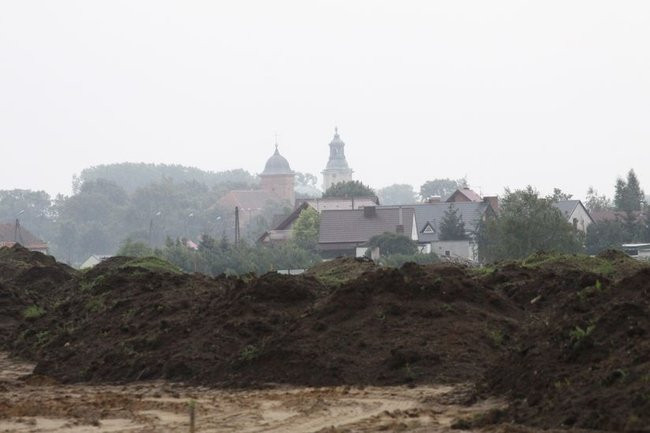 Zbiornik w Rydzynie gotowy na jesień (zdjęcia)