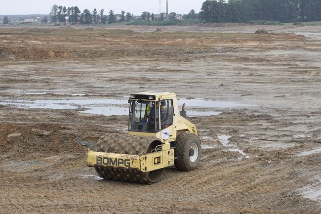 Zbiornik w Rydzynie gotowy na jesień (zdjęcia)