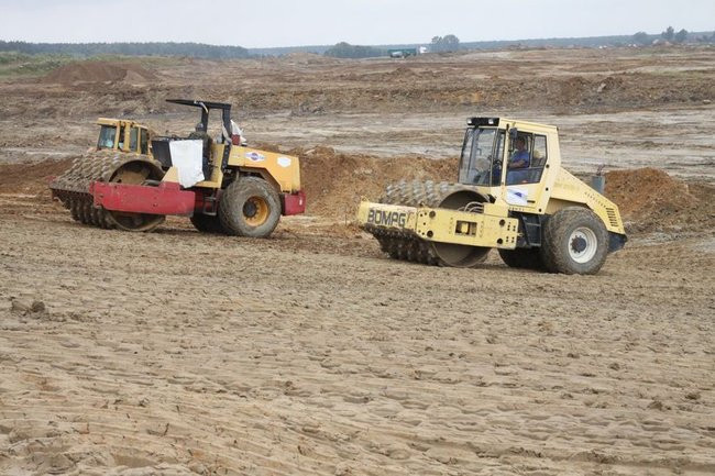 Zbiornik w Rydzynie gotowy na jesień (zdjęcia)