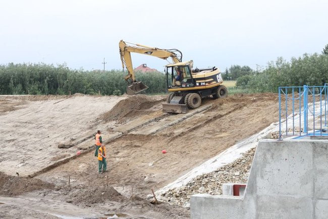 Zbiornik w Rydzynie gotowy na jesień (zdjęcia)