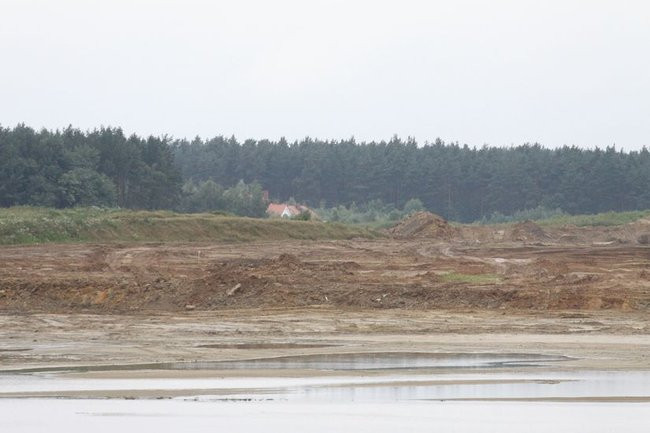 Zbiornik w Rydzynie gotowy na jesień (zdjęcia)