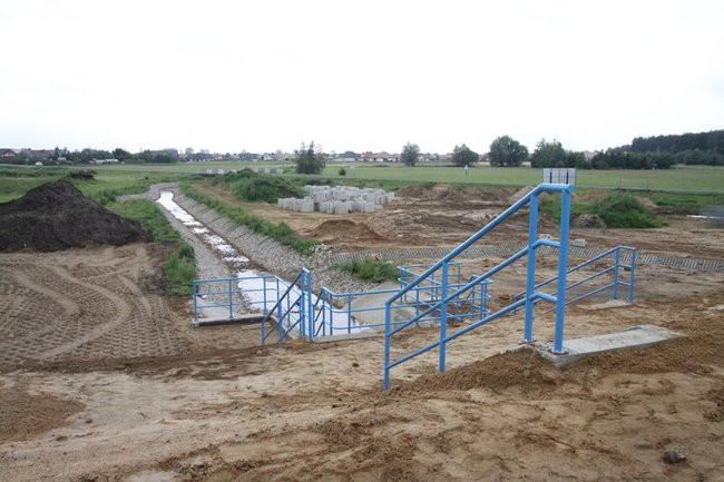 Zbiornik w Rydzynie gotowy na jesień (zdjęcia)