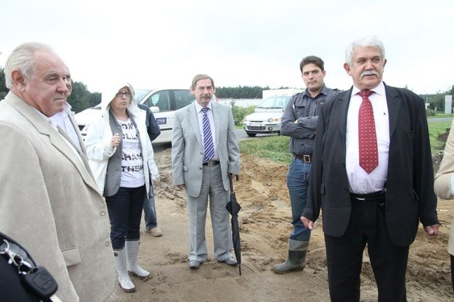 Zbiornik w Rydzynie gotowy na jesień (zdjęcia)