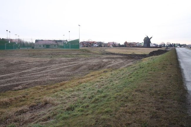 Zbiornik w Rydzynie gotowy na jesień (zdjęcia)