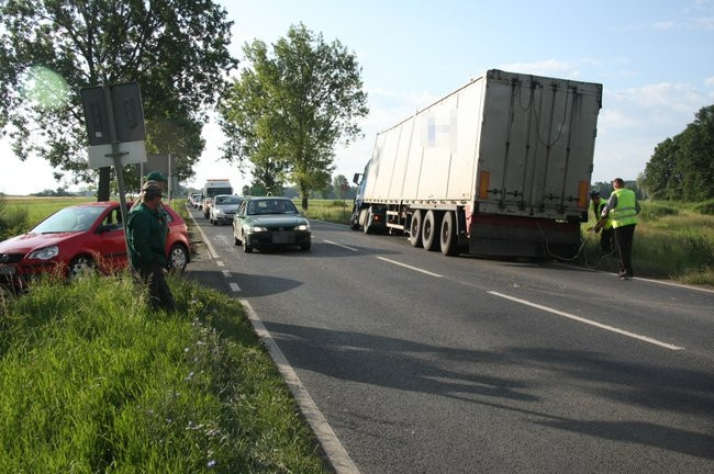 Zderzenie tirów w Rojęczynie (zdjęcia)