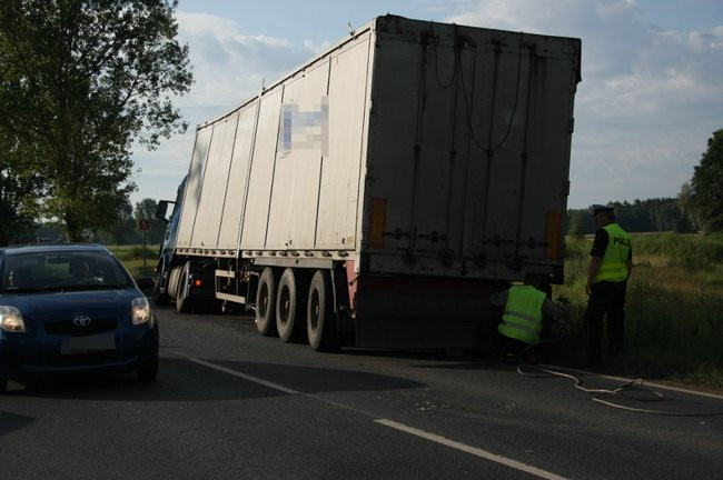 Zderzenie tirów w Rojęczynie (zdjęcia)