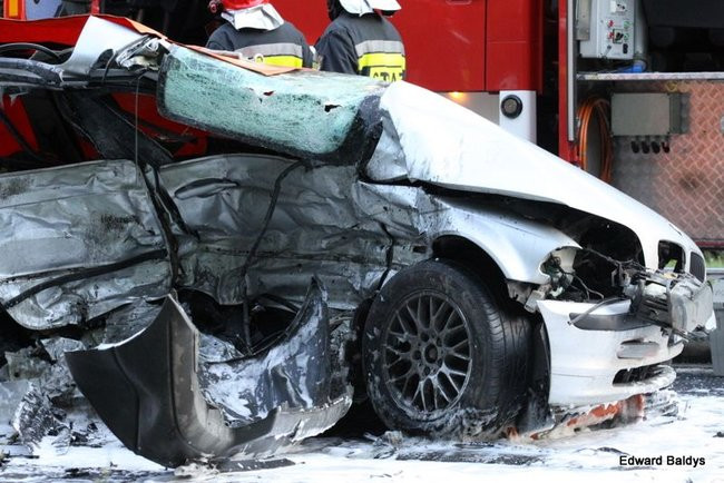 Tragiczny wypadek pod Lesznem! (zdjęcia i dźwięk)