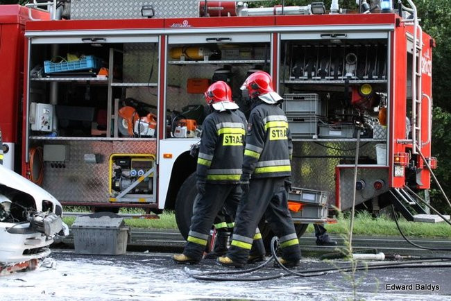 Tragiczny wypadek pod Lesznem! (zdjęcia i dźwięk)