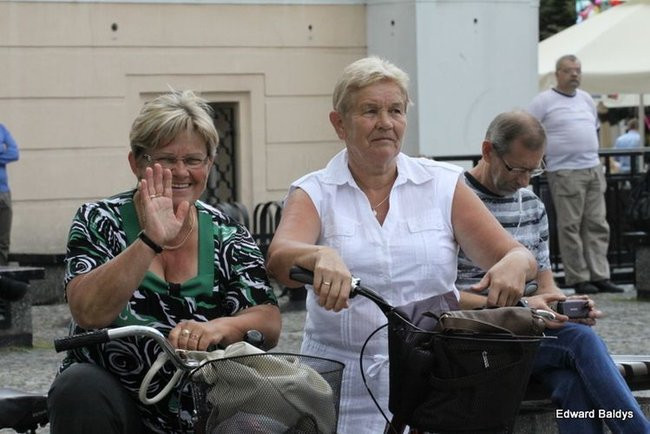 Niedziela na rynku w Lesznie (zdjęcia)