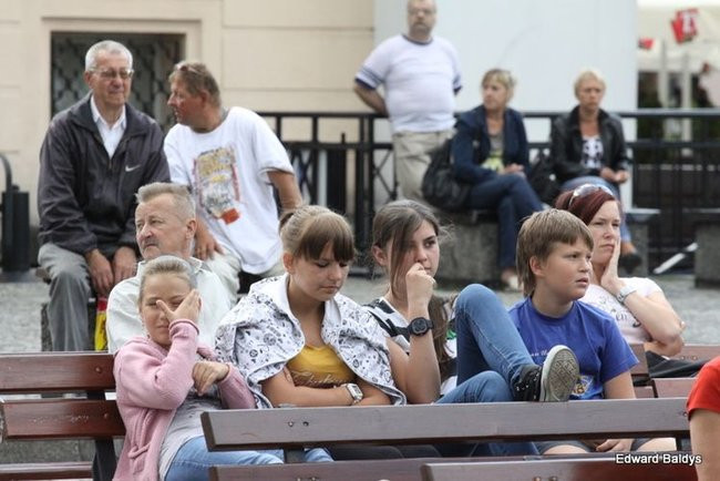 Niedziela na rynku w Lesznie (zdjęcia)