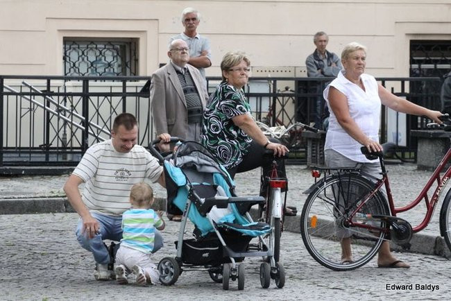 Niedziela na rynku w Lesznie (zdjęcia)