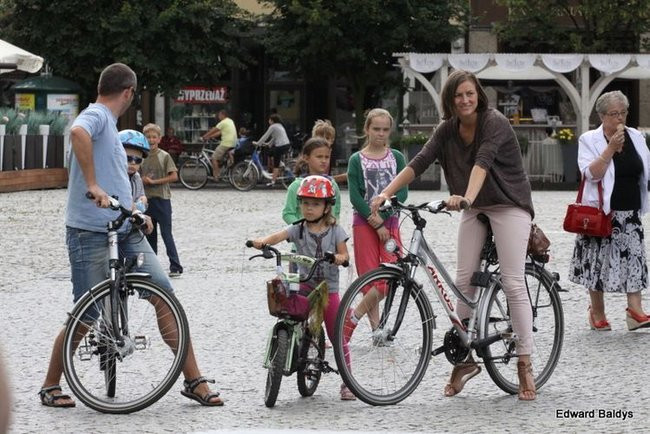 Niedziela na rynku w Lesznie (zdjęcia)