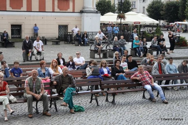 Niedziela na rynku w Lesznie (zdjęcia)