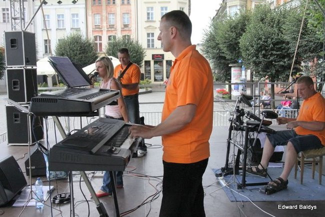 Niedziela na rynku w Lesznie (zdjęcia)