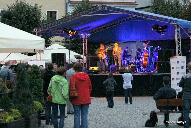 Jazz koncert na rynku (zdjęcia)