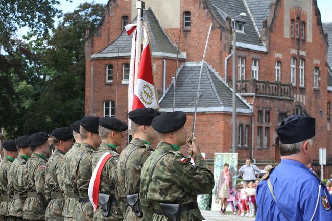Święto Wojska Polskiego w Lesznie (zdjęcia)