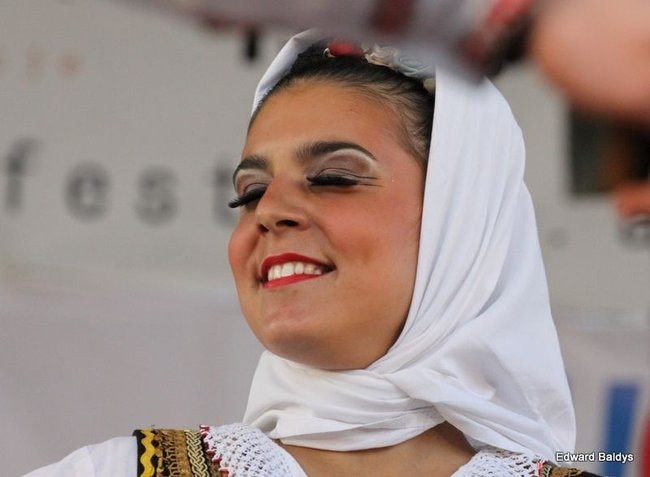 Zabrakło ławek dla widzów  (zdjęcia)