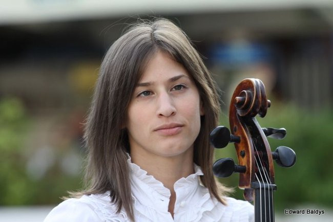 Zabrakło ławek dla widzów  (zdjęcia)