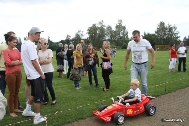 W Zaborowie zbierali na wieżę (zdjęcia)