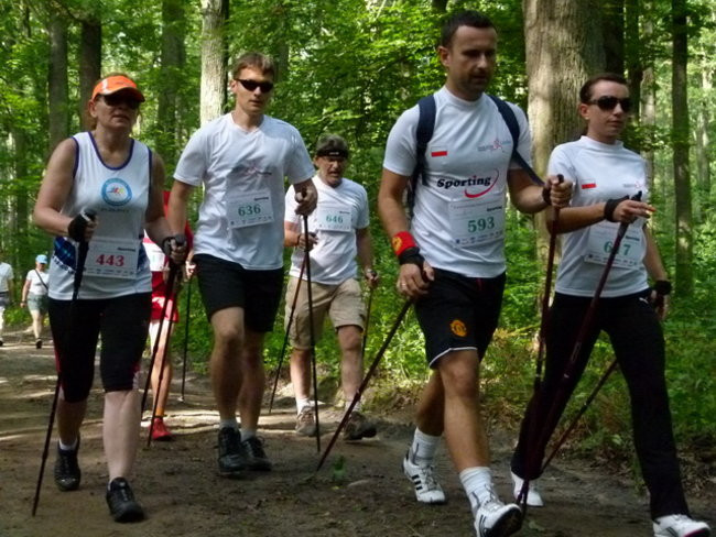 Koleżeńskie bieganie w Karczmie Borowej (zdjęcia)