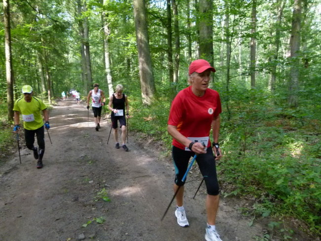 Koleżeńskie bieganie w Karczmie Borowej (zdjęcia)