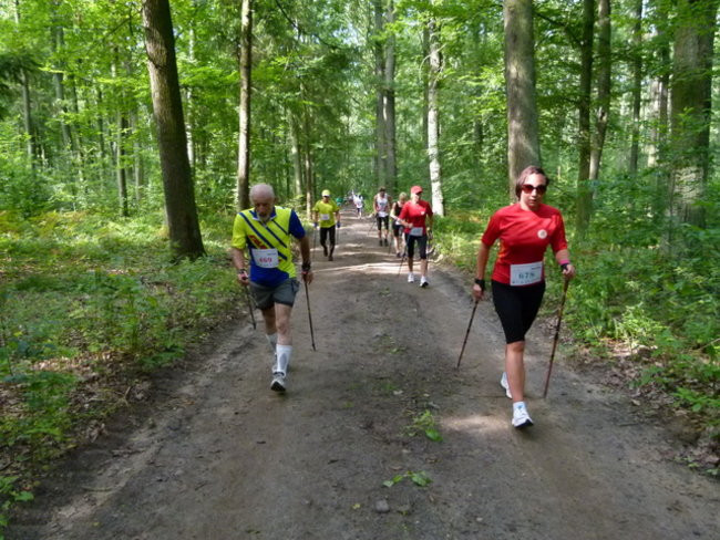 Koleżeńskie bieganie w Karczmie Borowej (zdjęcia)
