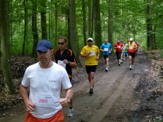 Koleżeńskie bieganie w Karczmie Borowej (zdjęcia)