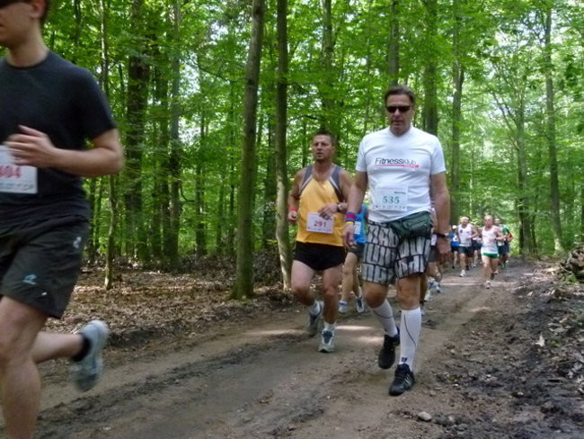 Koleżeńskie bieganie w Karczmie Borowej (zdjęcia)