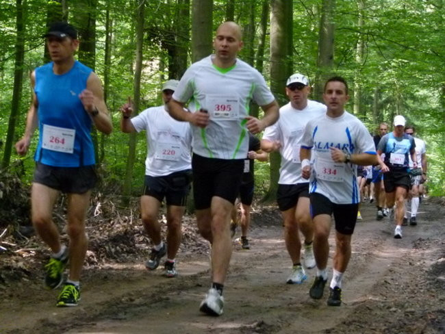 Koleżeńskie bieganie w Karczmie Borowej (zdjęcia)