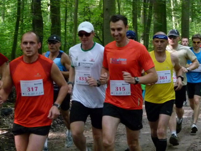 Koleżeńskie bieganie w Karczmie Borowej (zdjęcia)