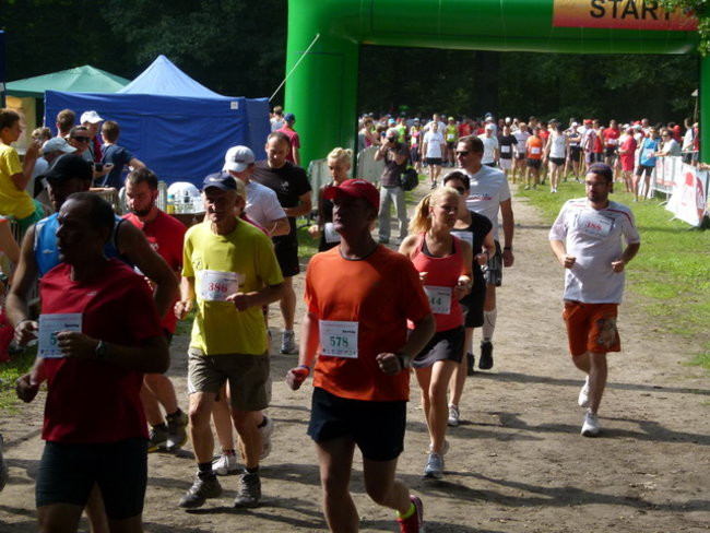 Koleżeńskie bieganie w Karczmie Borowej (zdjęcia)