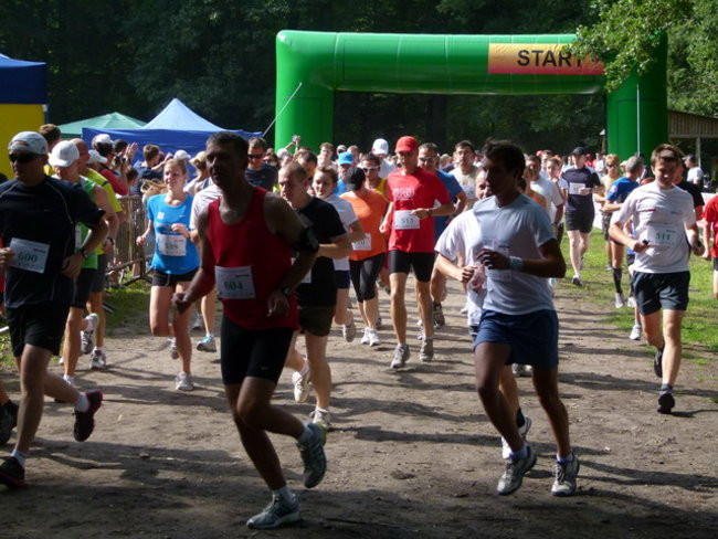 Koleżeńskie bieganie w Karczmie Borowej (zdjęcia)
