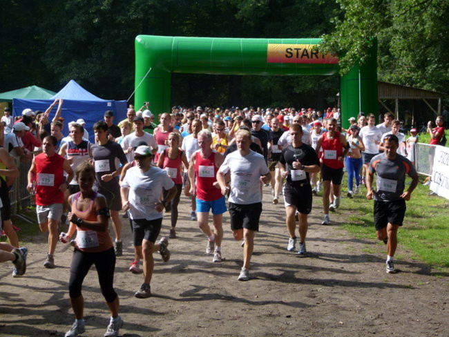 Koleżeńskie bieganie w Karczmie Borowej (zdjęcia)