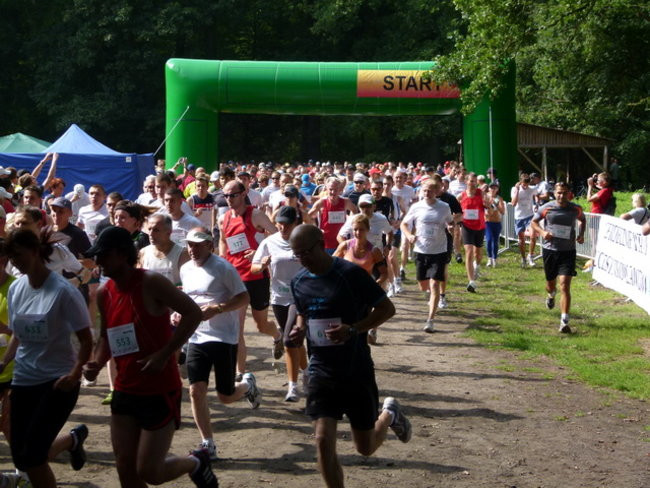 Koleżeńskie bieganie w Karczmie Borowej (zdjęcia)