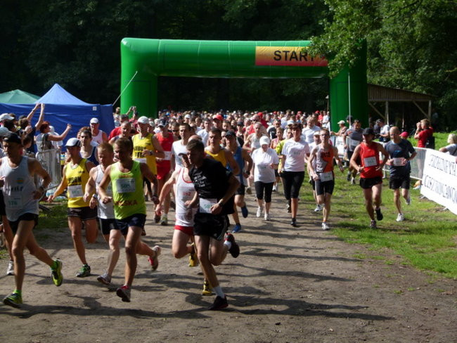 Koleżeńskie bieganie w Karczmie Borowej (zdjęcia)