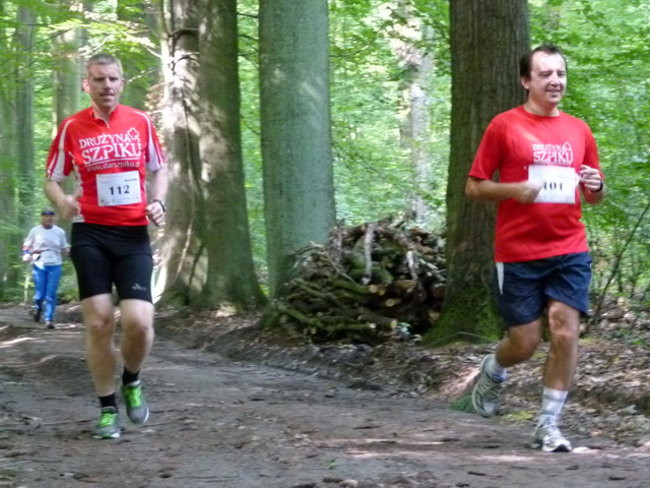 Koleżeńskie bieganie w Karczmie Borowej (zdjęcia)