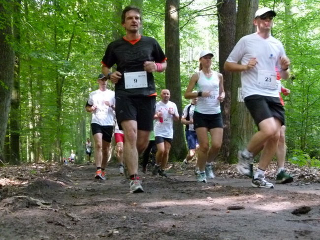Koleżeńskie bieganie w Karczmie Borowej (zdjęcia)