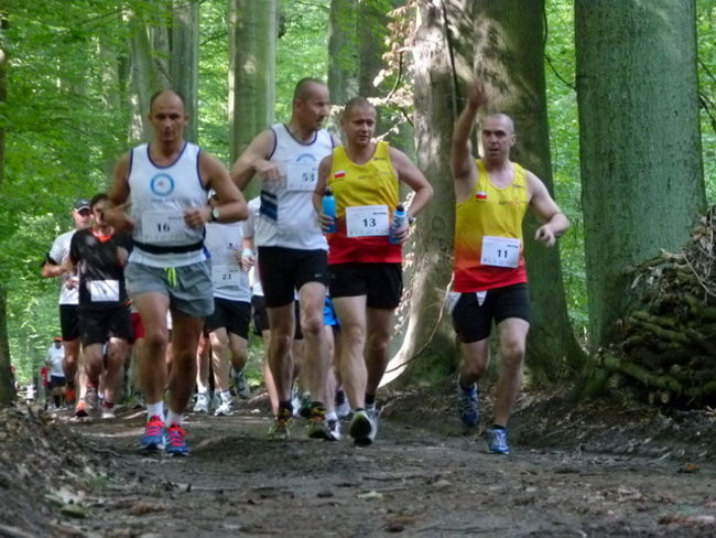 Koleżeńskie bieganie w Karczmie Borowej (zdjęcia)