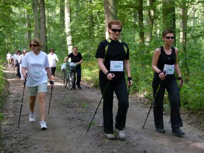 Koleżeńskie bieganie w Karczmie Borowej (zdjęcia)