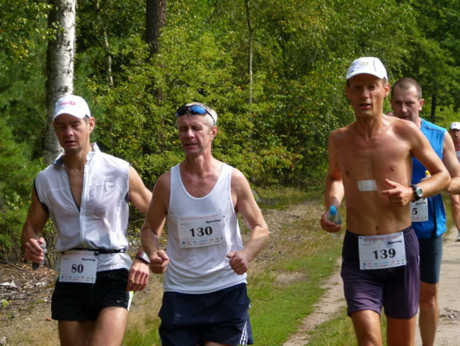 Koleżeńskie bieganie w Karczmie Borowej (zdjęcia)