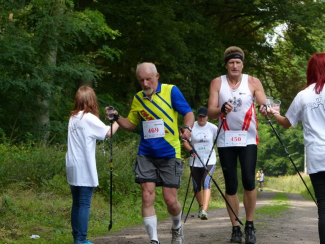Koleżeńskie bieganie w Karczmie Borowej (zdjęcia)