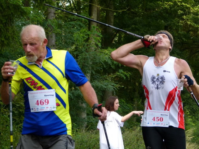 Koleżeńskie bieganie w Karczmie Borowej (zdjęcia)