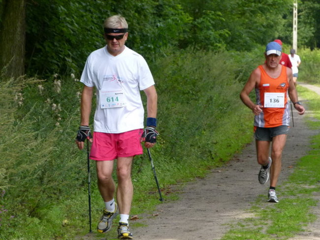 Koleżeńskie bieganie w Karczmie Borowej (zdjęcia)