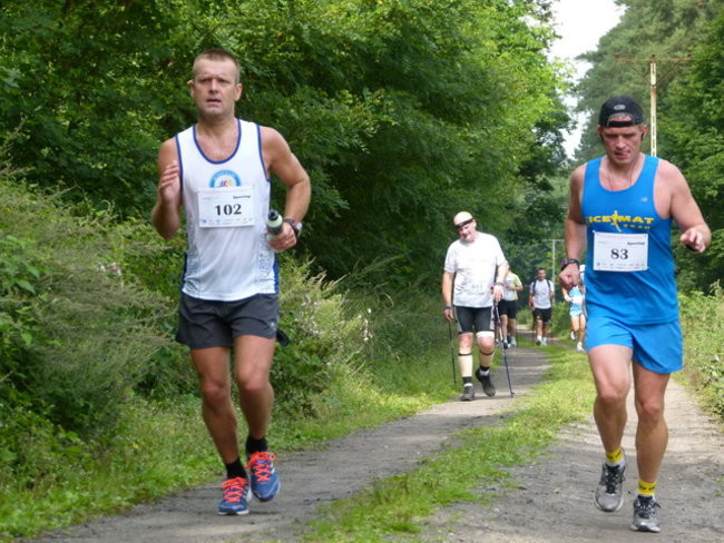 Koleżeńskie bieganie w Karczmie Borowej (zdjęcia)